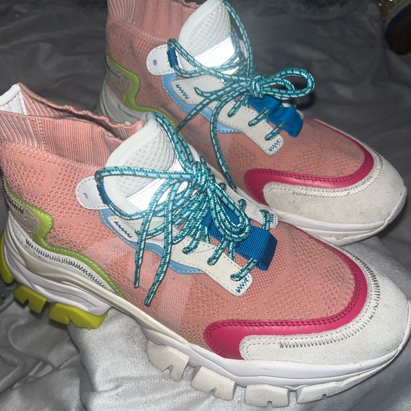 MONCLER
Mesh Panel High-Top Sneakers 7 - Picture 5 of 5